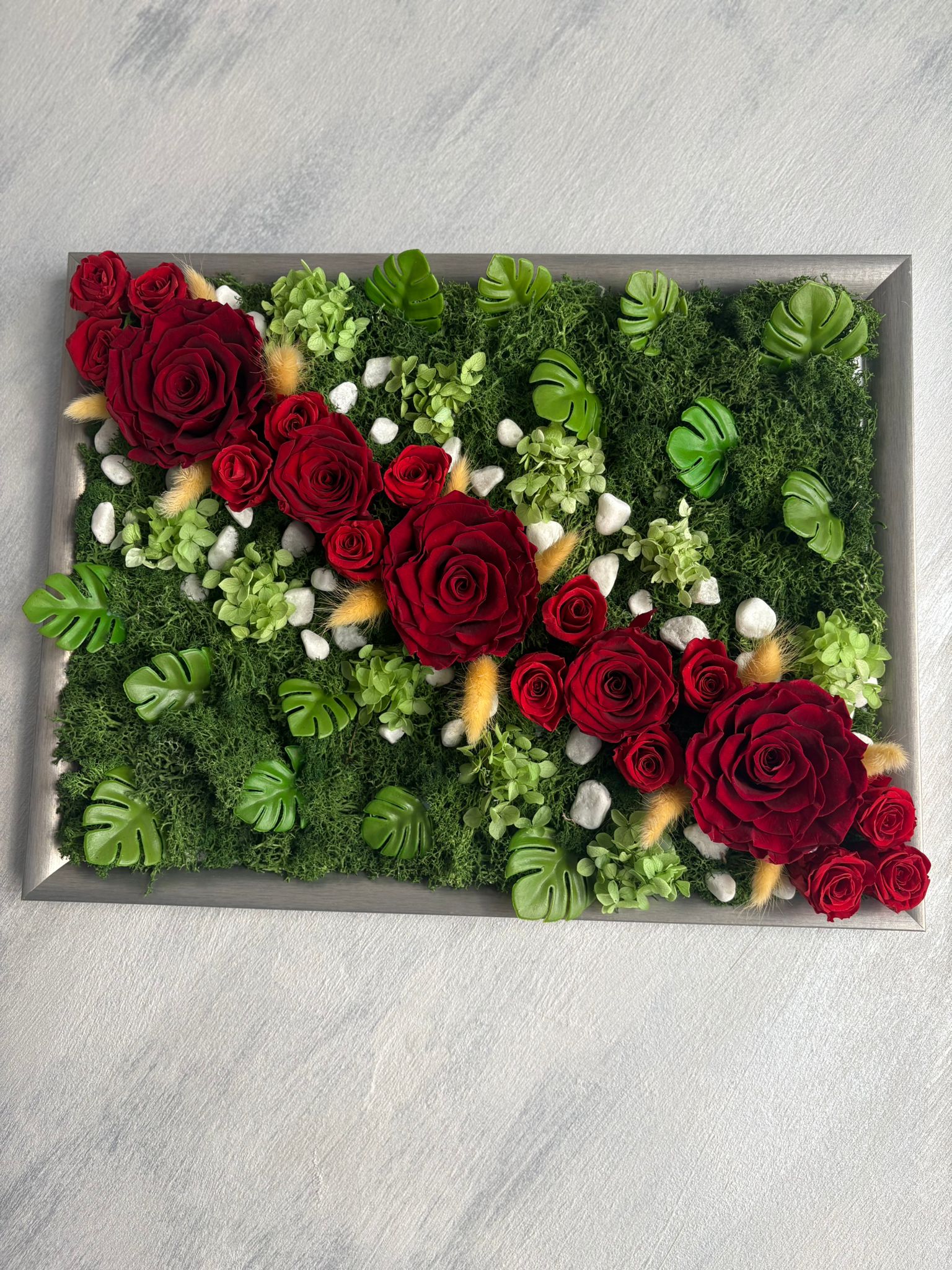 🖼️ Tablou "Velvet Moss & Roses"